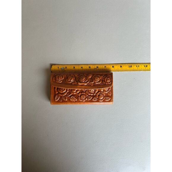 Artisan Tooled Flowers Leather Wallet - Made in Mexico - Credit Cards Coin Purse - Picture 7 of 7